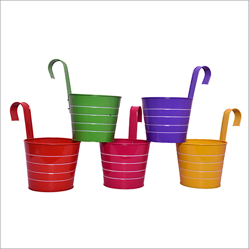 Round Ribbed Design Railing Planter Stand