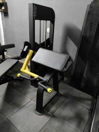 Preacher Curl Machine