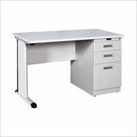 ET-02 Modern Computer Table