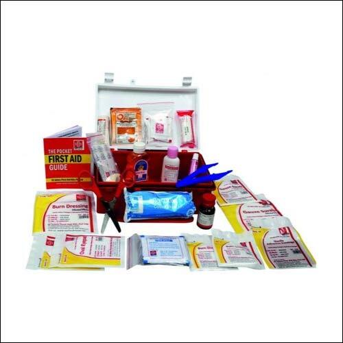 Sjf - P5 Workplace First Aid Kit Small - St Johns First Aid - Plastic Box Wall Mounted