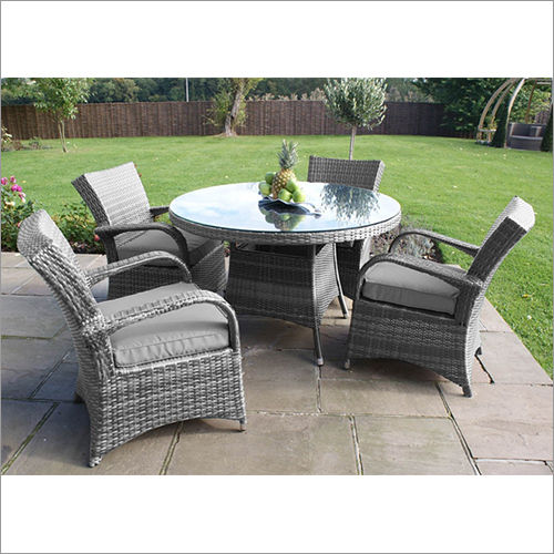 4 Seater wicker Dining Table