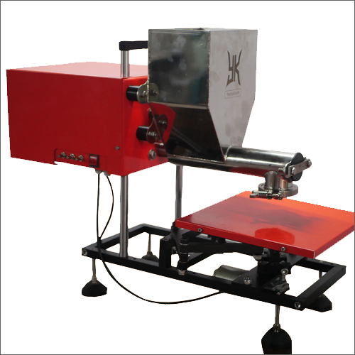 Semi Automatic Kurdai Making Machine Capacity: 500 To 700 Pieces/ Hr