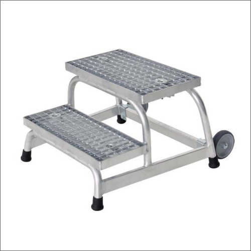 2 Feet Aluminum Step Stool By NAOMI MANUFACTURING INDIA PRIVATE LIMITED