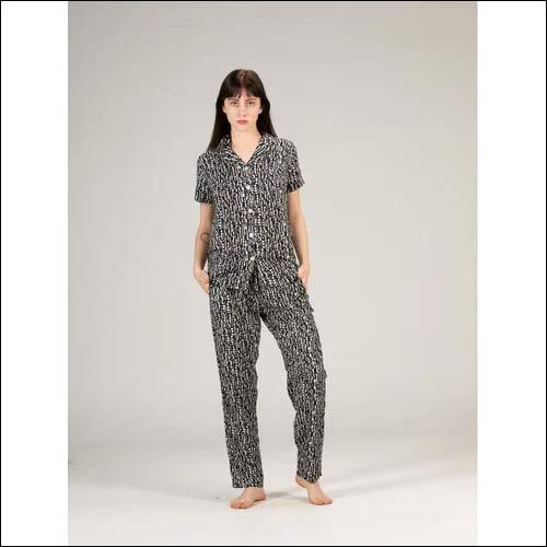 Evolove button down pajama set