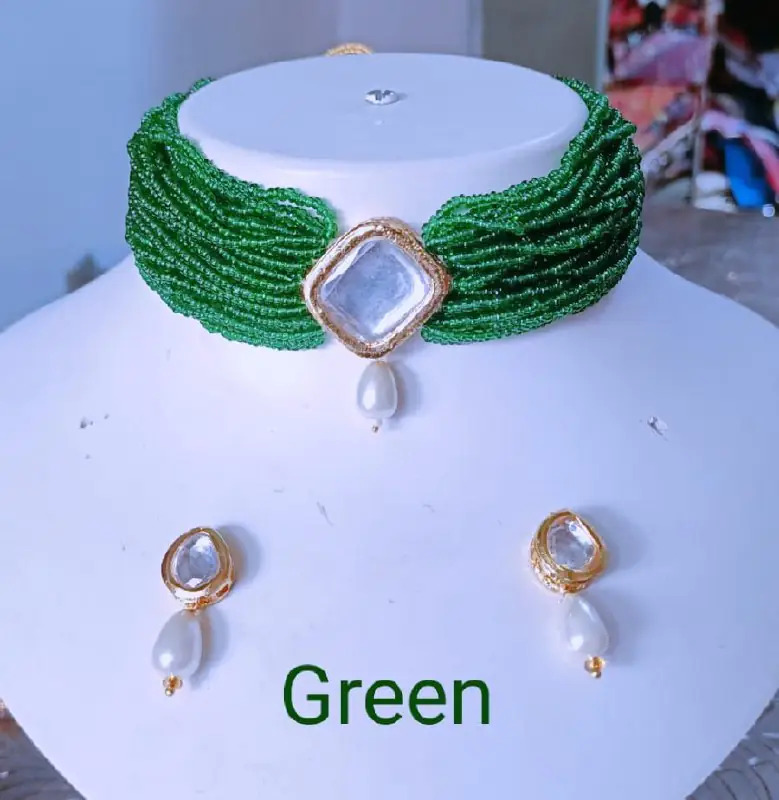 Beautiful Kundan Cheed Choker Set With Kundan Earrings