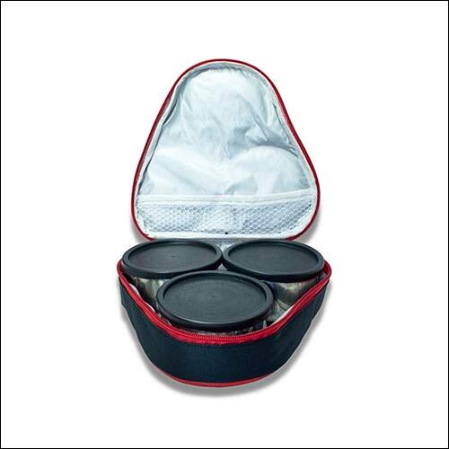 Mattee Triangle  2 Air Tight Container And Chapati Tray 750 Ml Lunchbox