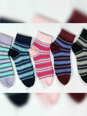 Ladies Multicolor Skin-friendly Cotton Socks