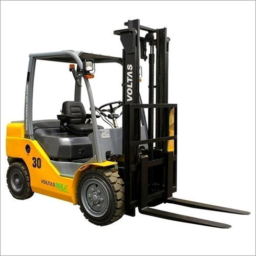 Material Handing Forklift Truck Power Source: Diesel Engine