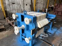 Oil Filter Press Machine - Cotton Material 24x24", Blue Color, 200-300 Ltr/hr Filtration Capacity, Manual Control, 0.52 Mâ² Filter Area, 1200 Kg Weight