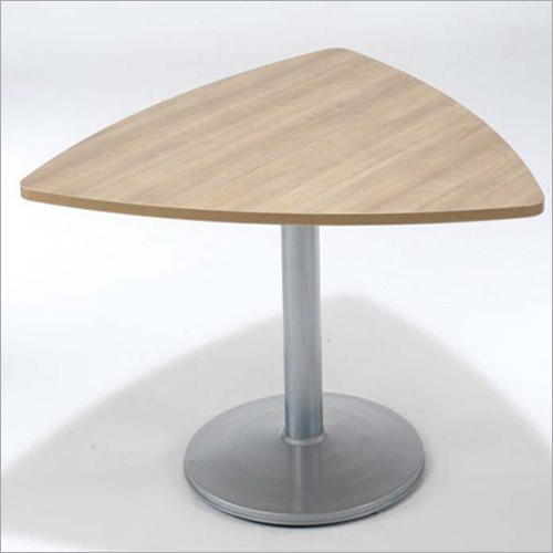 Discussion Cafeteria Table