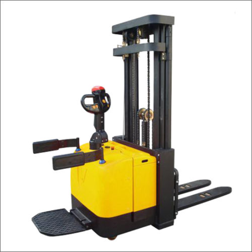 Fully automatic battery stacker