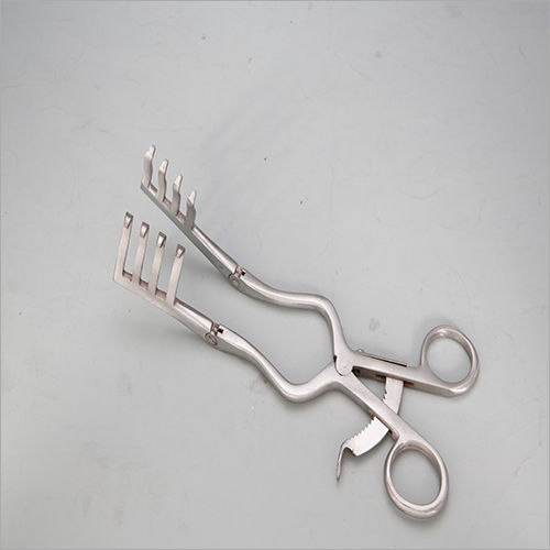 Self Retaining Retractor