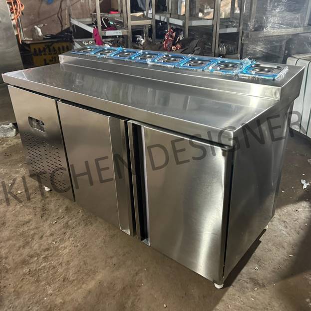 Single Line Pizza Preparation Refrigerator