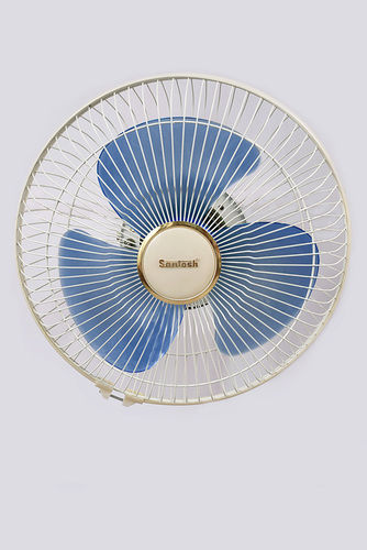 12 Inch Cabin Fan No. Of Blades: 3