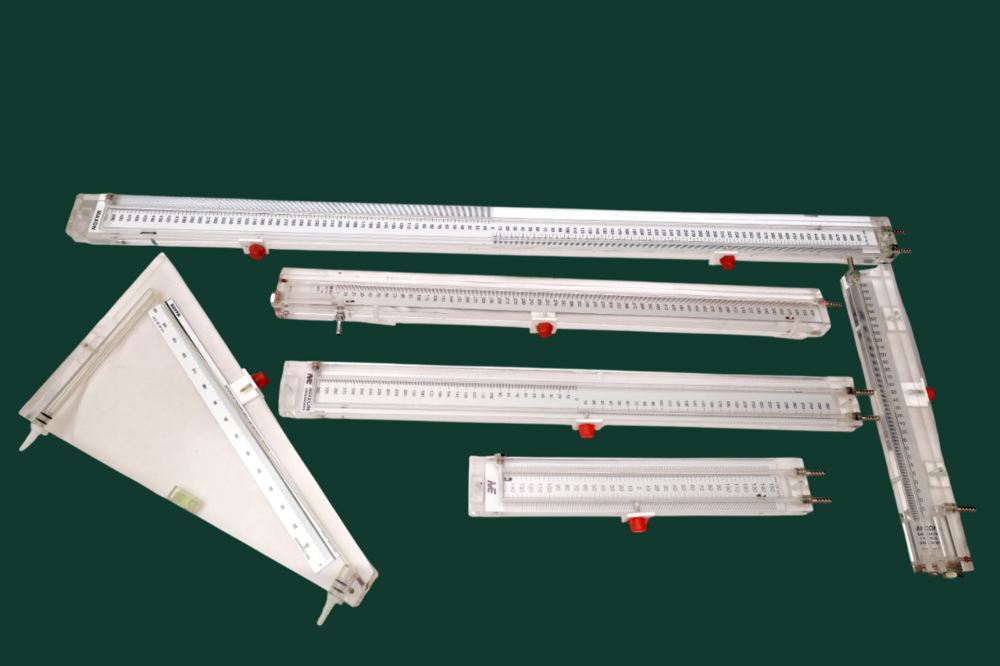 Acrylic Manometer - Color: Silver