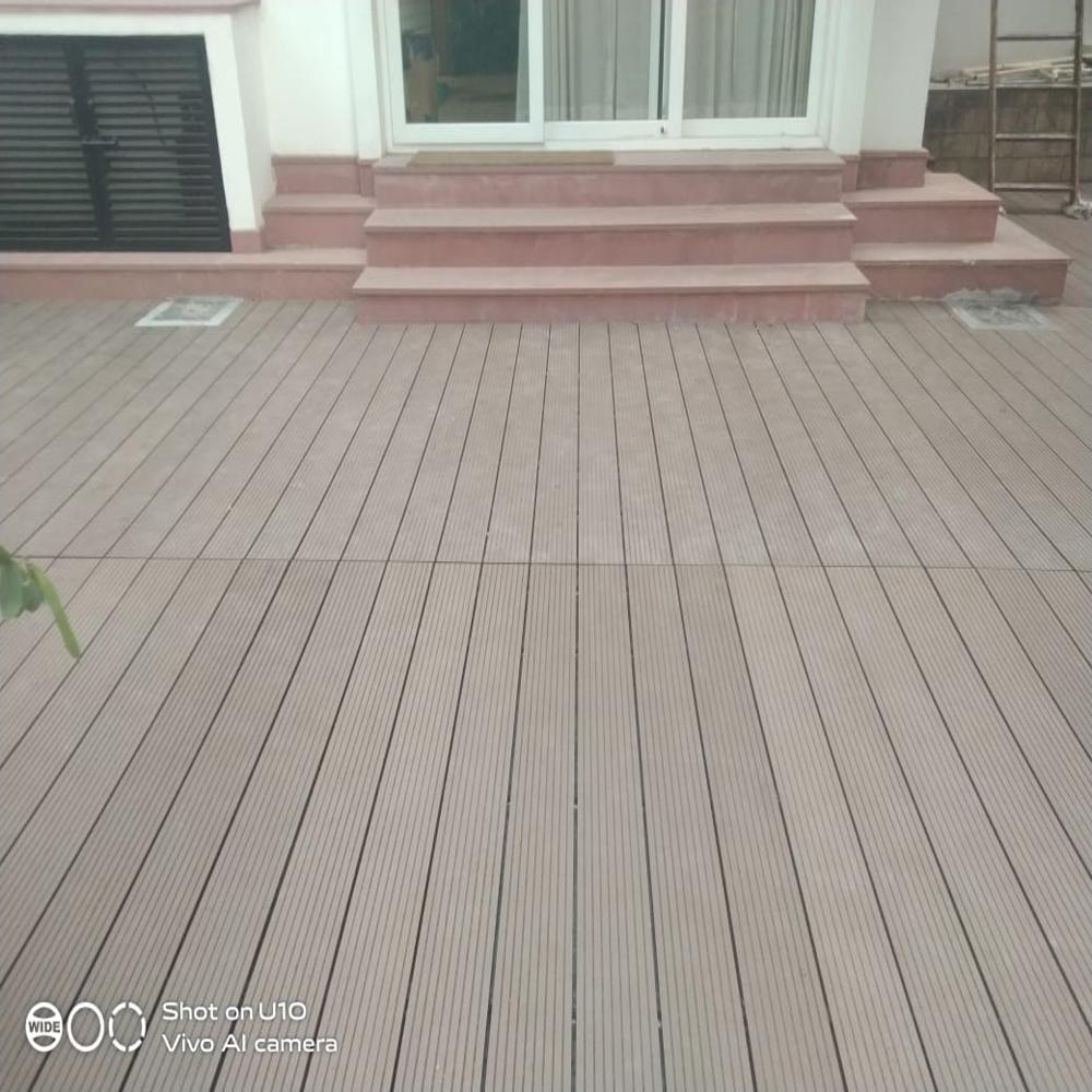 Brown Outdoor Wpc Deck Flooring