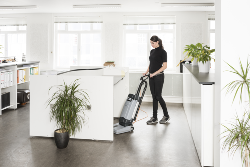 NILFISK  Scrubbing N Mopping With Vacuum SC 100 E