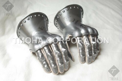 Medieval Wearable Gauntlets / Gloves Armor  Medieval Armor Gauntlet and Gloves Knight Armor Historical Replica GA0108