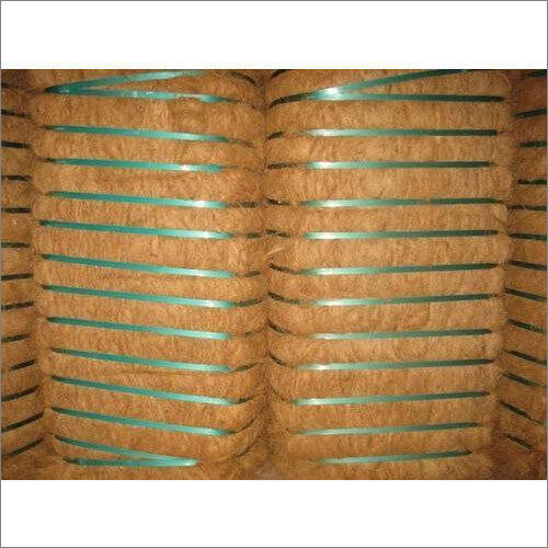 Coir Fibre Bales - Natural Coconut Husks, Customized Sizes & Weights | Ideal for Bedding, Erosion Control, Thermal and Acoustic Insulation
