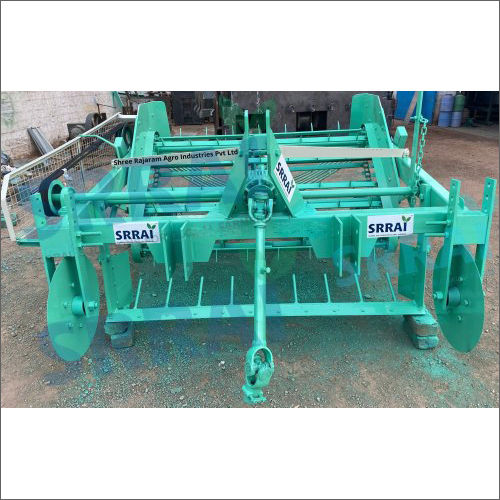 Green Groundnut Digger Cum Separator Machine