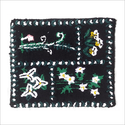 Hook Leaf Cushion