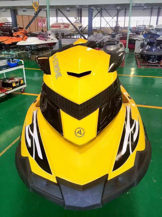 3 people JET SKI motor boat power boat