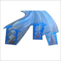 Transparent Pvc Partition Clear Profile - Pvc Material, 5 Mm Size, Transparent Color, 2.5 Mm Thickness, Polished Surface Treatment, Industrial Use