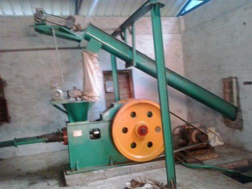 Briquette machine