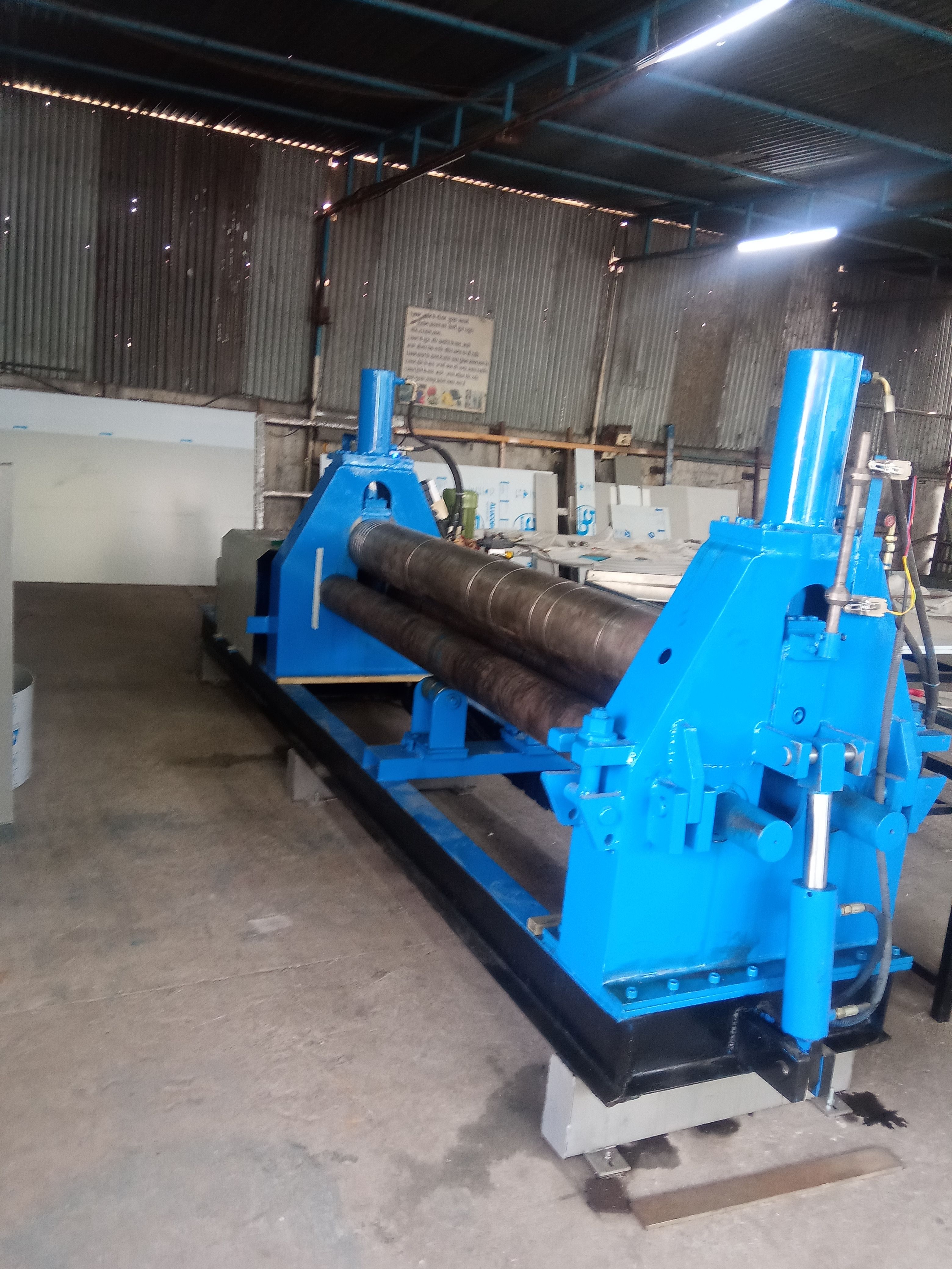 plate bending machine