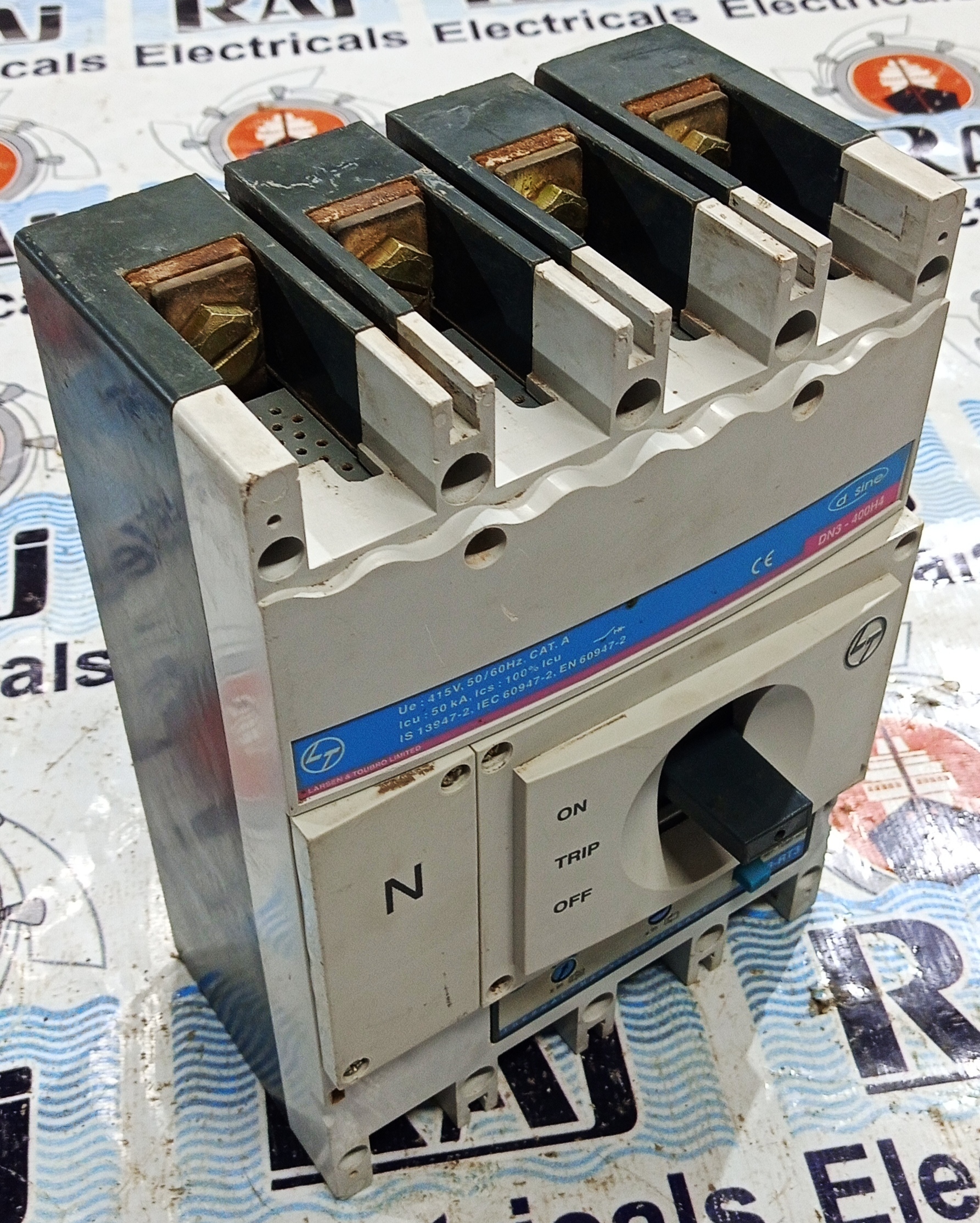 LT (D SINE - WHITE MODEL) 400A 4P MCCB