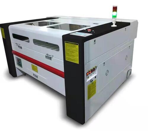 CO2 LASER ENGRAVING AND CUTTING MACHINE