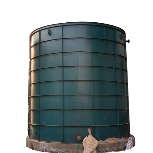 Solvent storage tank