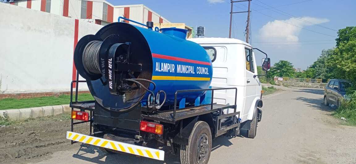 Truck Mounted Sewer Jetting Machine 2000 liter