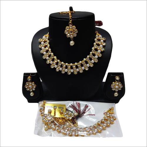 White Pearl Necklace Set