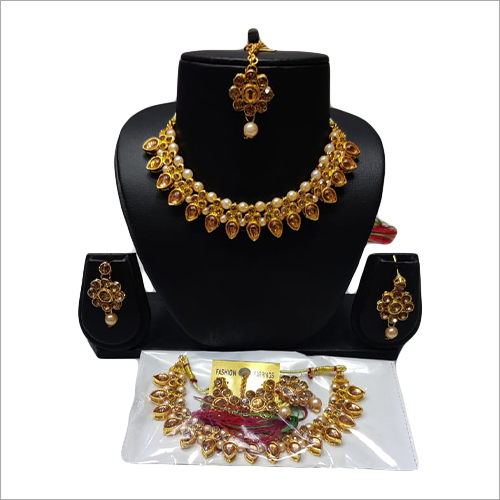 Modern Golden Necklace Set
