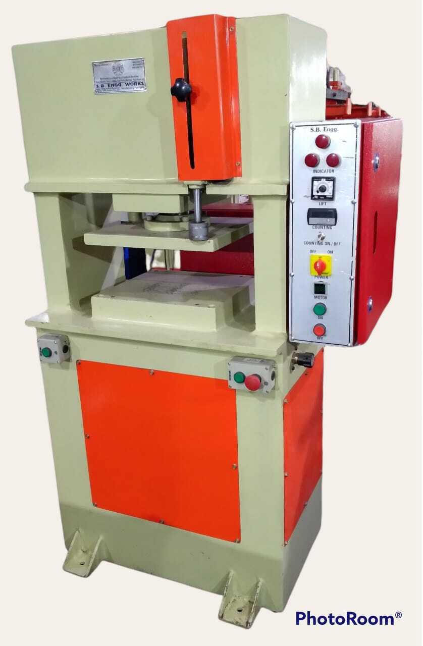 Footwear Sticker Cutting Machine