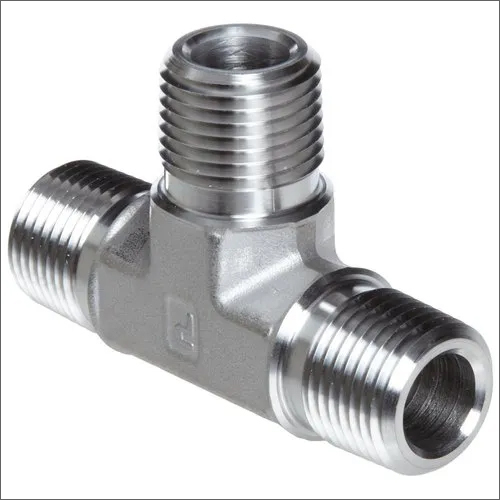 304 Stainless Steel Tee - Industrial Grade, Different Sizes Available - Silver, Welded ERW, Polished Surface Treatment