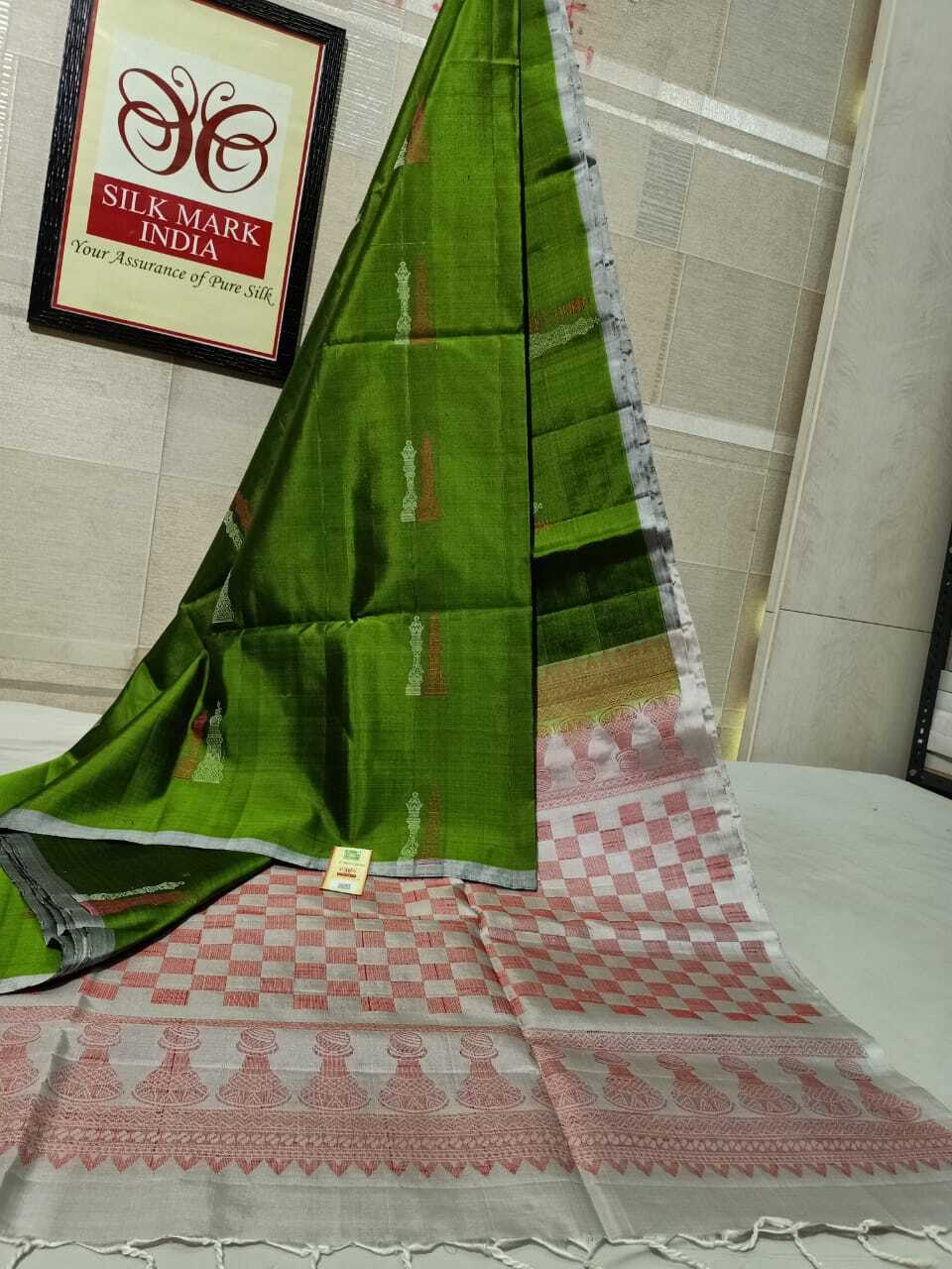 traditional kanjivaram silk saree