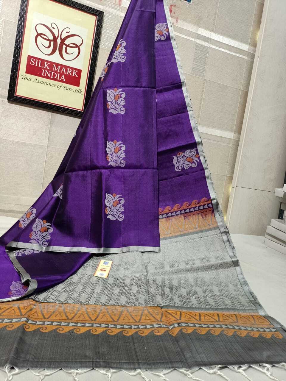 soft handloom traditional wear silk saree