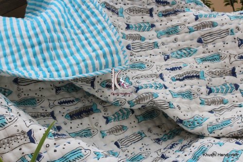Animal Hand Block Baby Quilt Reversible Baby Cot Comforter Crib Baby Girl and Boy