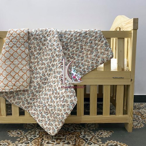 Printed Handmade 100% Cotton 40X40 Inches Stander Size 3 Layer Reversible Kantha Baby Quilt