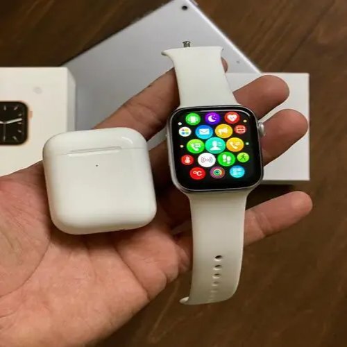 Smartwatch and Airpod