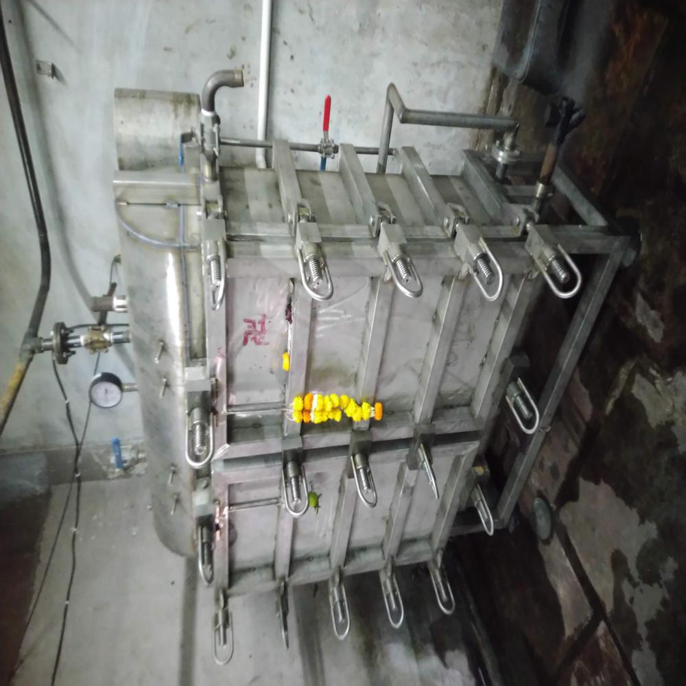 Cabinet Type Yarn Dyeing Machine - Applicable Material: Metal