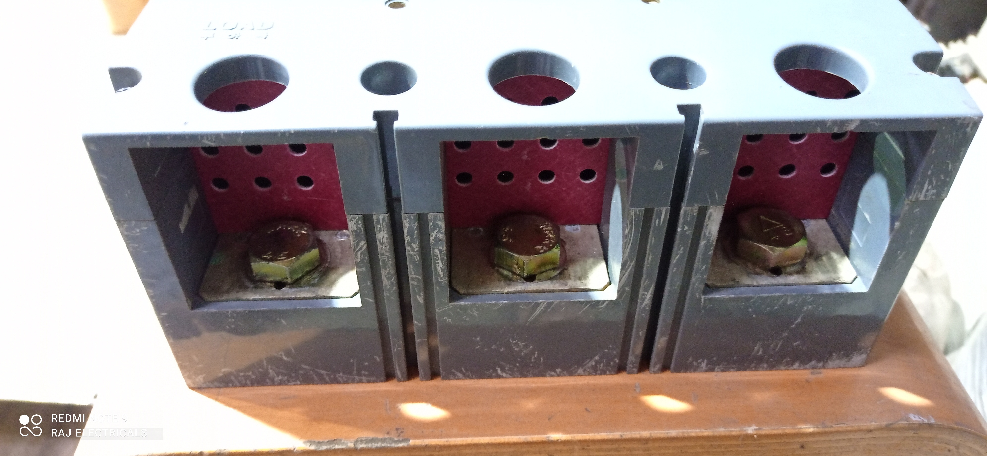 HYUNDAI 600A 3P MCCB