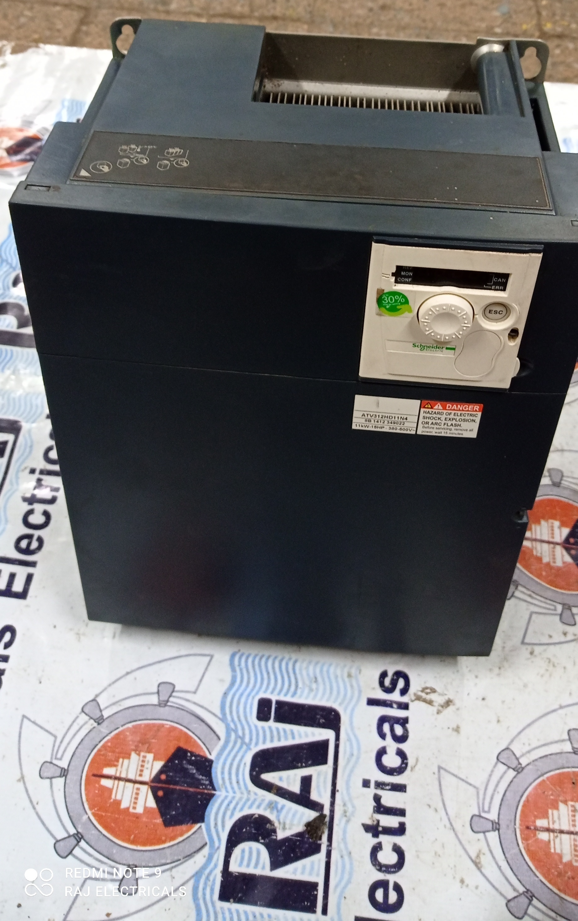 SCHNEIDER 15 HP AC DRIVE