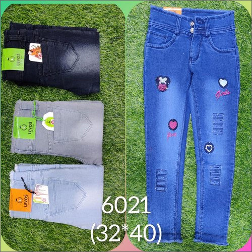 Black 32 X 40 Mm Ladies Designer Denim Jeans