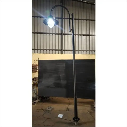 Pole- Black Single Lamp Lighting Pole