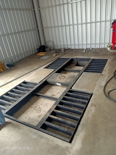 Hydraulic car washing lift