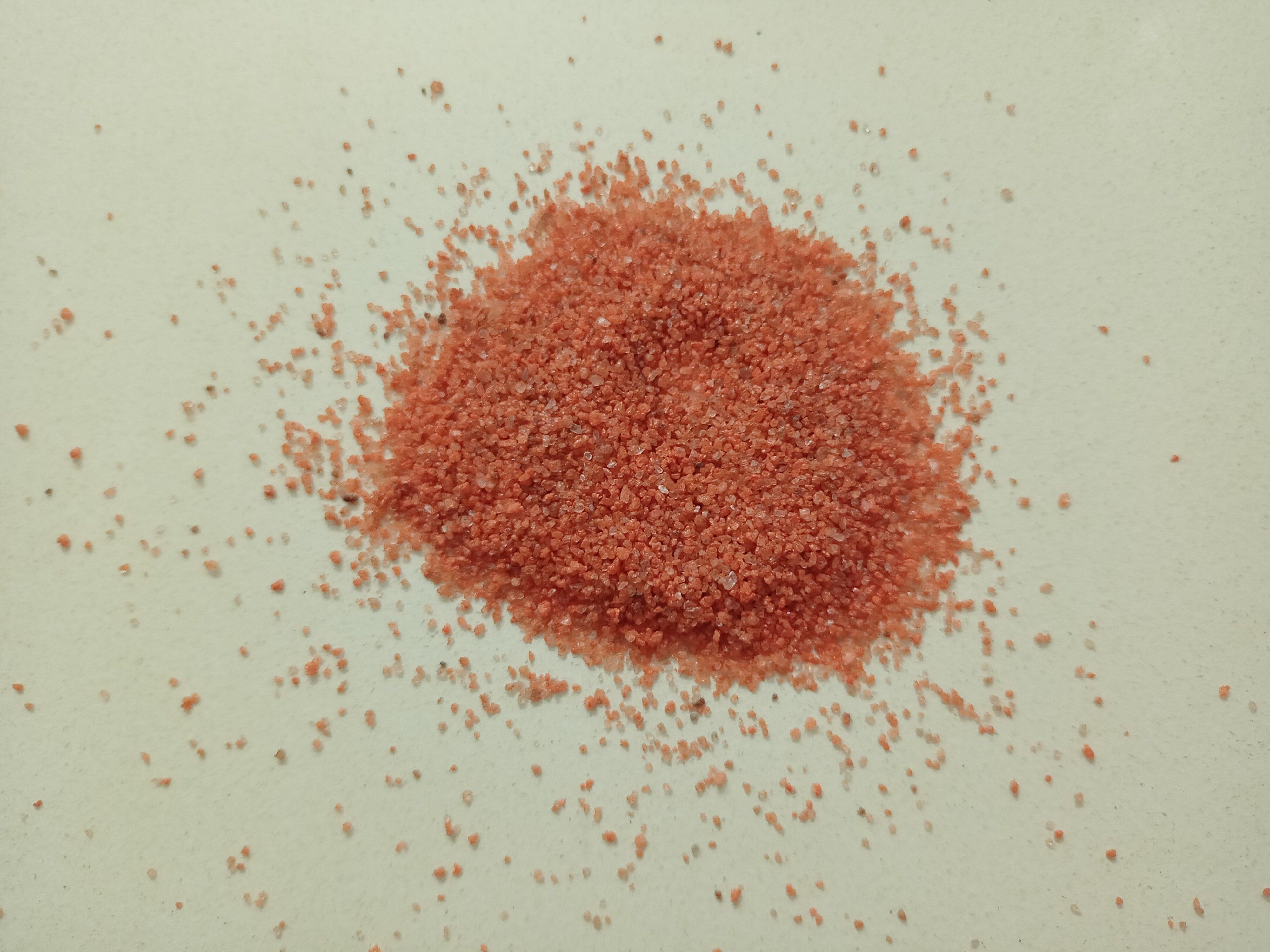 Natural silica quartz non removable RED colored silica chips and aggregate for industrial used