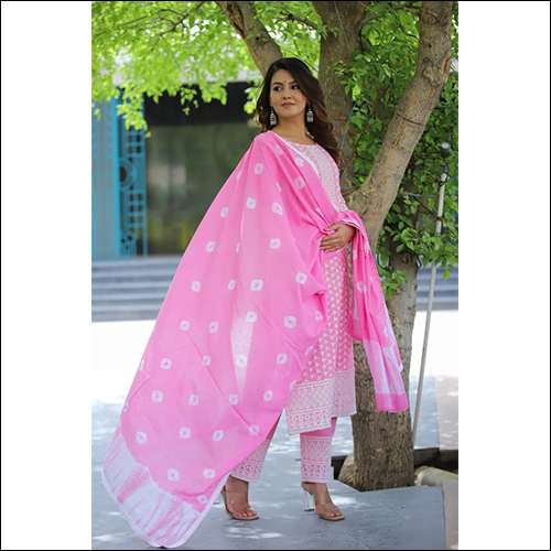 Chicken Embroidery Pink Suit